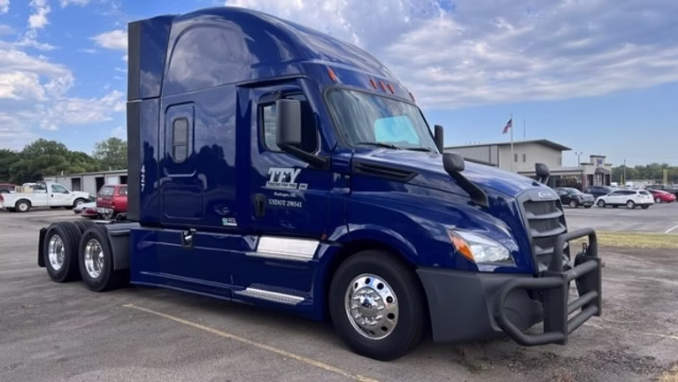 The Future is Here: The 2024 Premium Freightliner Cascadia